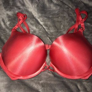 Victoria’s Secret “Miraculous Plunge” 34C
